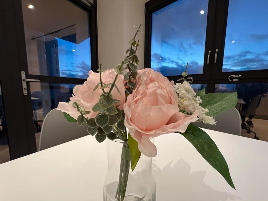 2 Bed Penthouse Style Apartment Londyn Zewnętrze zdjęcie